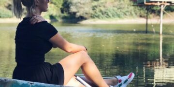 Humbi 7 personat e afërt nga tërmeti tragjik i 26 nëntorit, moderatorja e njohur shqiptare prek me dedikimin e saj: Më keni munguar shumë! (Foto)