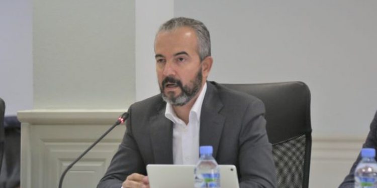 Pas identifikimit biometrik, KQZ nis punën për votën e emigrantëve, grup i posaçëm për përgatitjen e terrenit