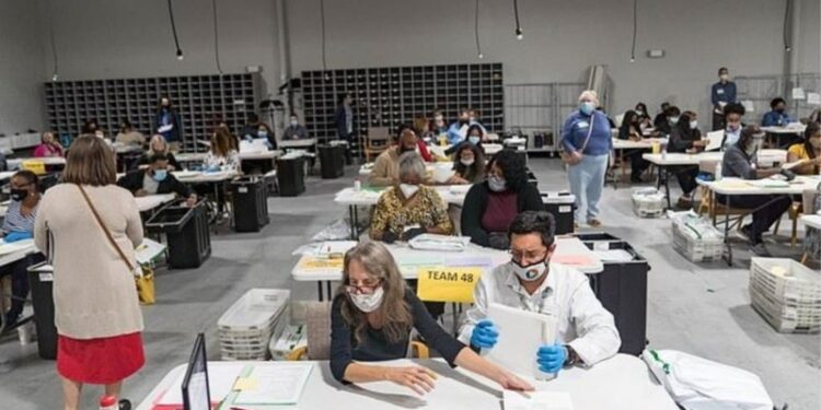 Vendosën të rinumërojnë me dorë të gjitha votat / Ja çfarë u zbulua në Xhorxhia, CNN tregon se kush kryeson mes Trump dhe Biden