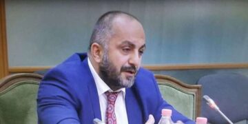 “U bë milioner brenda pak vitesh”! Romeo Kara del me deklaratën e fortë për Bashën: Çudira të mëdha paska përkthyer Lulka…