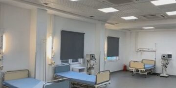 Qeveria detyrohet të shtojë pavionet për koronavirusin, Rama të tjera kritika opozitës mbi akuzat për viktimat e masat