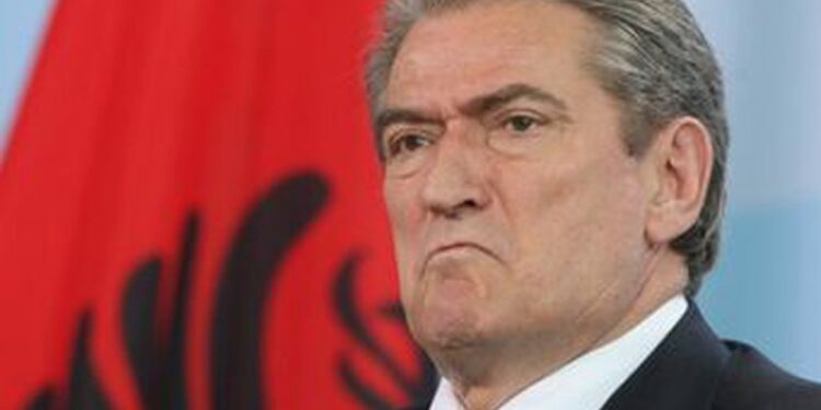 Na ka humbur “Ishi” i gjithçkaje! Rrjetet sociale “ngrejnë alarmin” kur shikojnë Saliun e vetmuar në mes të rrugës te Gjiri i Lalzit! Kërkojmë ndihmën tuaj…!