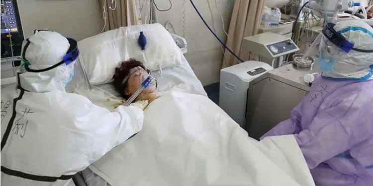 Mjekja italiane: Covid duhet kuruar me antibiotike si çdo semundje mushkërish, ja si kam shpetuar pacientet e mi