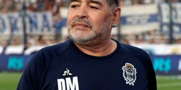 Operacioni në tru i Diego Armando Maradonën del me sukses, mjekët: Në gjendje të mirë shëndetësore