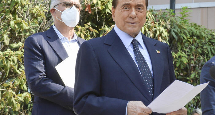 Berluskoni rrëfen përvojën me Covid-19: Një e keqe që nuk ia uroj askujt