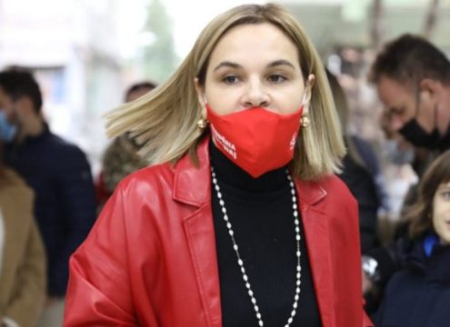 Kryemadhi tregon ditën e madhe: Iliri u lumturua shumë kur më pa me maskë, më dërgoi direkt foto. S’më ka uruar akoma që fitova garën për të qenë kryetare e LSI-së