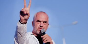 Kryeministri Rama jep mesazhin e koduar, paralajmëron ndryshimin e madh në Shqipëri