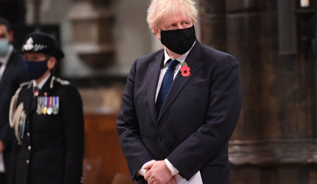 Takoi deputetin e infektuar me Covid-19, karantinohet sërish kryeministri anglez Boris Johnson