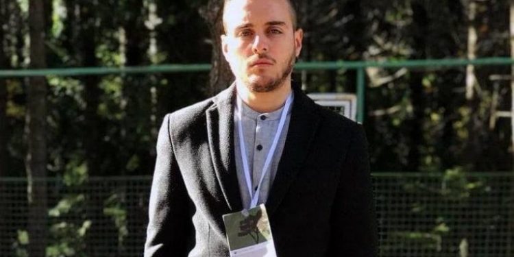 Xhoni një shëmbull për gjithë të rinjtë me talent, që të mos humbin kohë me lodra dhe argëtime