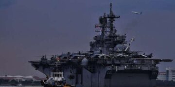 Incidenti: Admiral Vinogradov-i, përballje me John S. McCain-in në ujrat ruse