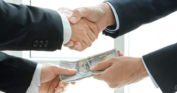 ANALIZA: Korrupsioni po bën kërdinë në “periferinë” e BE-së