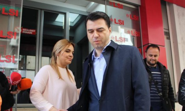 Opozitar apo sharlatan të pa cipë?! Moni akuzon qeverinë për rritjen numrit të jetëve të humbura nga Covid-19 për panik! “Magazinieri” i morgut Luli: Rama po fsheh numrin e pacientëve që humbin jetën nga Covid-19