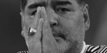 Vdekja e tij e parakohshme përloti botën, zbulohet amaneti i Maradonës: Mbi varrin tim të shkruhet…