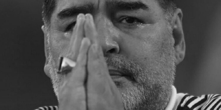 Vdekja e tij e parakohshme përloti botën, zbulohet amaneti i Maradonës: Mbi varrin tim të shkruhet…