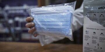 Eksperti tregon se kur do të mund ta heqim maskën