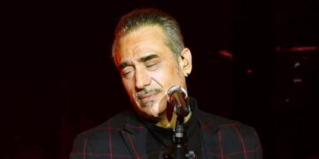 Kësaj here Notis Sfakianakis e ka punën keq me ligjin