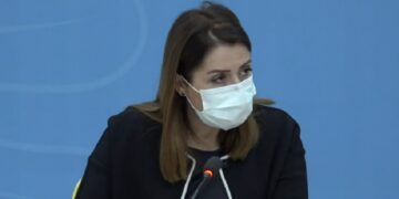 Manastirliu sqaron një herë e mirë pse virusi del pas orës 10 të mbrëmjes