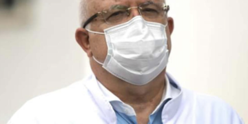 Dedikim prekës i drejtorit të Senatoriumit për mjekët që po sakrifikohen: Kush na qëndron pranë deri në vdekje, kush na bën gjithmonë të jemi me një buzëqeshje…?