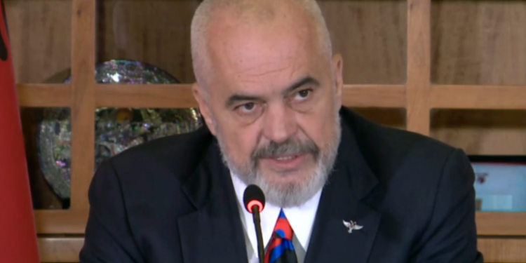 Planin ia kemi çuar dhe “Baba Xhikës”! Rama ironizon Metën: I ka ngelur veç kostumi i presidentit! Likja di si të ndajë dëshmorët… në mjeshtra sporti dhe ustallarë votash