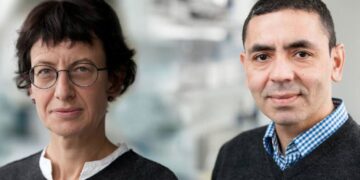 HISTERIA/ “Turqit që shpëtuan botën”, apo “greku që drejton Pfizer-in”: Rivalitet greko-turk për vaksinën anti- Covid