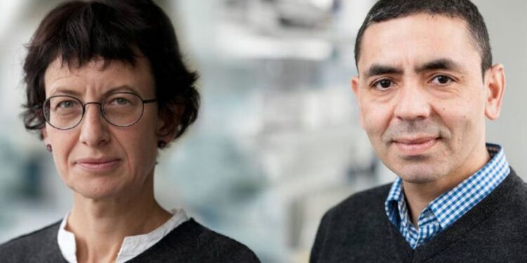 HISTERIA/ “Turqit që shpëtuan botën”, apo “greku që drejton Pfizer-in”: Rivalitet greko-turk për vaksinën anti- Covid