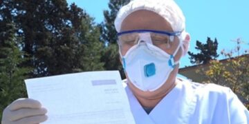 Nuk u ngopët ju o “ish-brekëgrisur”! Mjeku i njohur u përgjigjet “qënërisë” së SHQUP-it për viktimat e COVID-19
