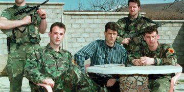 Akt-akuza ndaj Thaçit dhe UÇK: Shkopa bejsbolli, leva, djegie… torturat ndaj serbëve dhe anëtarëve të LDK