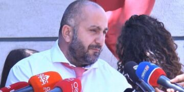 Romeo Kara del me deklaratën e fortë pas sherrit të bujshëm brenda PD! Dy janë alternativat …ose PD fole sigurimsash, ose ish president një shpifës odiner që e diskretiton PD-në