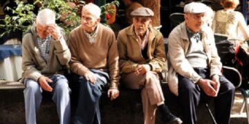 Qeveria do të rishikojë buxhetin, bonus në fundvit për pensionistët