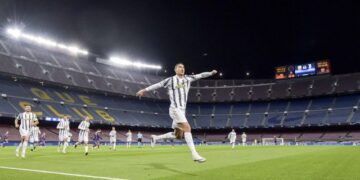 Juventus me Ronaldon leksion Barcelonës e Messit në Camp Nou, Zonja e Vjetër kryeson grupin