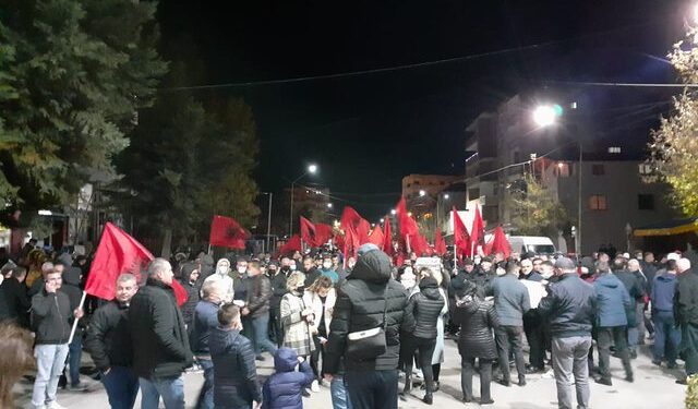 Edhe në Liushnje dhe Cerrik miltantët e PD-LSI-së protestuan gjoja për Klodianin por…paqësisht!