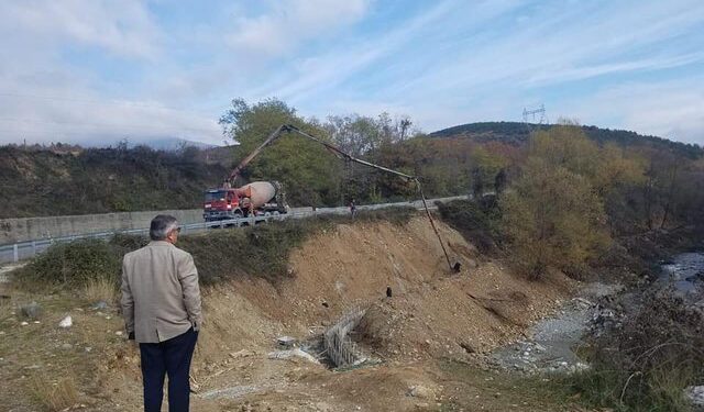 Skandali/ Kryebashkiaku socialist i Tropojës i jep tender kushëririt të parë