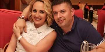 “Nuk e dija”! Juliana Pasha rrëfen kur e mësoi se bashkëshorti i saj ishte i divorcuar dhe baba i një vajze: U dashurova me shikim të parë!