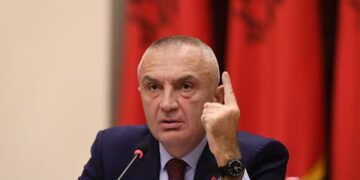 Reagoi për çështjen e bujshme, Ilir Metës ‘i përplasen në sy’ skandalet: Do që të mbrosh…