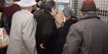 Merret vendimi, ja kategoritë e pensionistëve që përfitojnë 5 mijë lekë shpërblim, 10 mijë lekë për punonjësit e transportit
