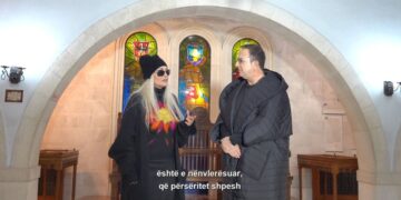 Rrëfehet këngëtarja e famshme Anna Oxa, tregon historinë e vërtetë të jetës së saj dhe i lë të gjithë pa fjalë
