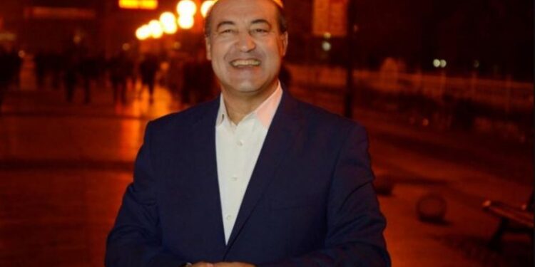 Bujar Qamili në gjendje të rëndë pas infektimit me COVID-19? Flet miku i tij dhe zbardh gjithçka: Janë mashtrime! Ky është problemi i vetëm që ka pasur!