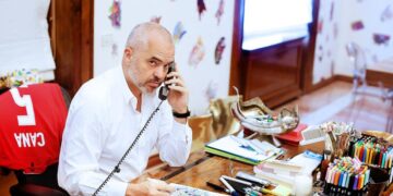 “Kulmin si artist e arrite gjatë detyrës si kryeministër”, Rama zbulon mesazhin që mori nga Amerika: Mendova se ishte tallje!