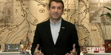 “Merrni paratë, por mos dilni nga shtëpia”! Erion Veliaj plas skandalin për Monika Kryemadhin: Kjo është k.riminale!