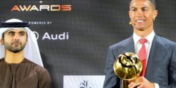 E bujshme! Cristiano Ronaldo i kalon limitet, shpallet lojtari i shekullit