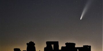 Sot do përballeni me këtë fenomen natyror, ndodh ‘përqafimi’ i dy planetëve, ngrini sytë nga qielli dhe shijojeni