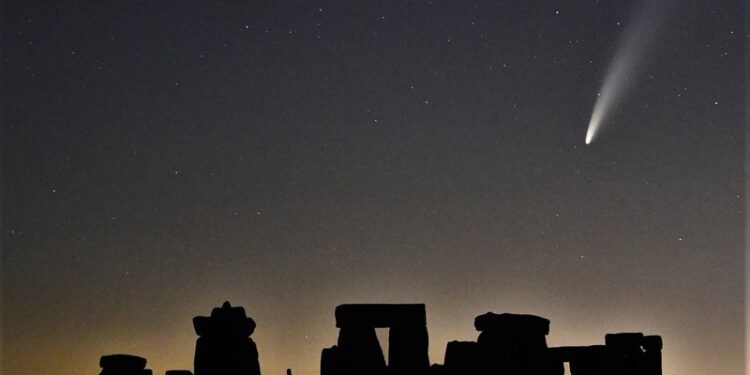 Sot do përballeni me këtë fenomen natyror, ndodh ‘përqafimi’ i dy planetëve, ngrini sytë nga qielli dhe shijojeni