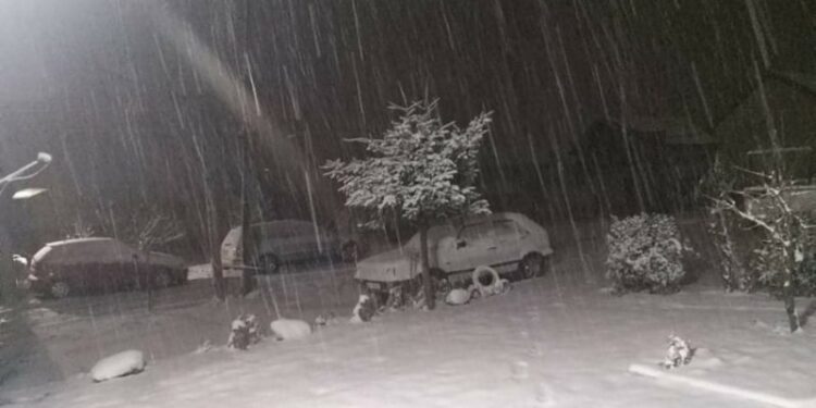 Kosova mbulohet nga dëbora (Foto + Video)
