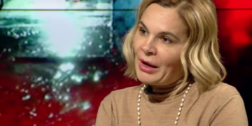 Kryemadhi ka të njejtin “hall” me çiftin nga Fieri… kanë fëmijët jashtë vendit: Lavdia më shtoi forcat për 25 prillin!
