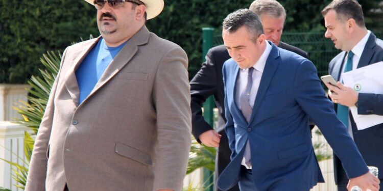 Sa për kujtesë, politikanë dhe gazetarë! Berisha me nofkën “penicilina”, “kaubojsi” nxjerr listën me 31 spiunët e komunizmit