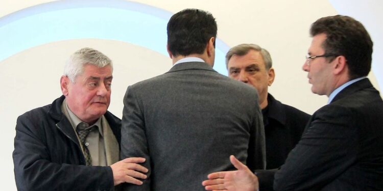 Opozita, me dy lista! LSI më vete, Duka e Mediu ultimatum Bashës: Ne do t’i bashkohemi listës së PD, ke afat deri më 31 dhjetor