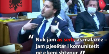 Kreshnik Spahiu publikon foton  e politikanit që tundi Kuvendin e Malit të Zi: S’jam as serb e as malazez…