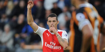 “Përsëri dhe përsëri”, Granit Xhaka tregon sulmet personale te Arsenali