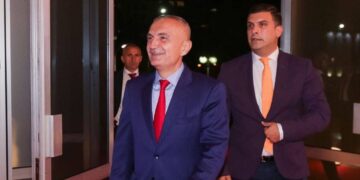 Bilushi i Metës merr masa për dyqanin e Karminës në Bllok