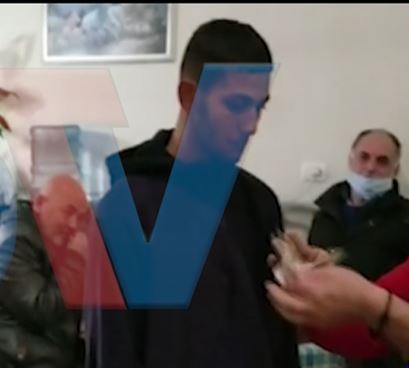 VIDEO/ Të miturit me pagesë në protestë. Ja adoleshenti që tregon gjithçka